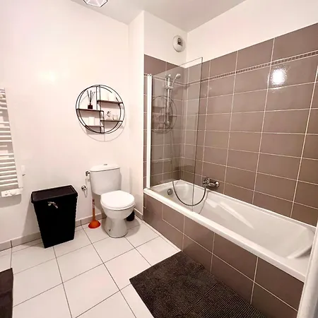2-room Apartment, Bright Balcony Nice