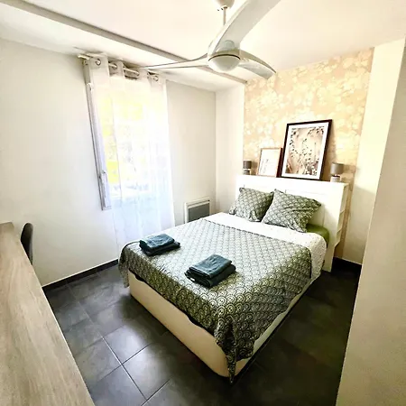 公寓 2-room Apartment, Bright Balcony *